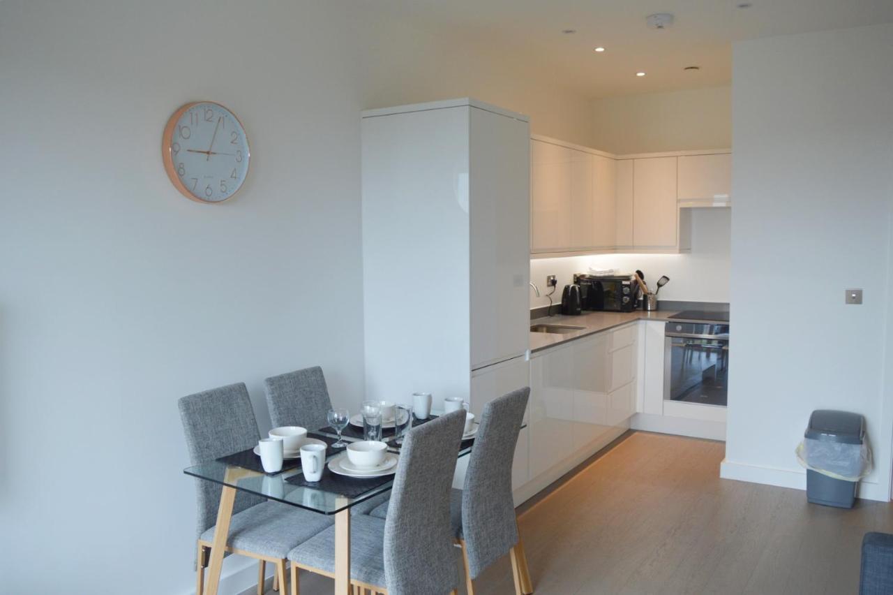 Top Floor Luxury 2 Bedroom St Albans Apartment - Free Wifi Екстер'єр фото