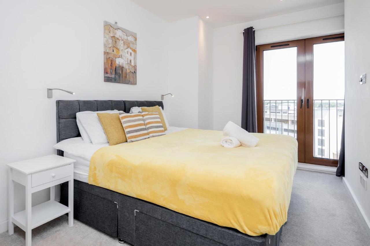 Top Floor Luxury 2 Bedroom St Albans Apartment - Free Wifi Екстер'єр фото