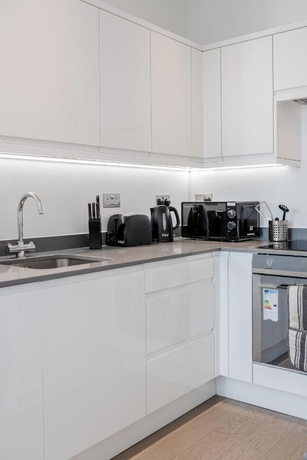 Top Floor Luxury 2 Bedroom St Albans Apartment - Free Wifi Екстер'єр фото